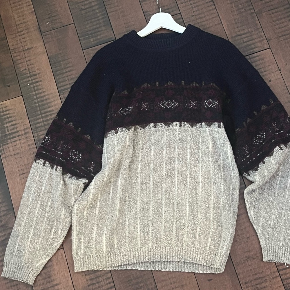 VINTAGE SWEATER